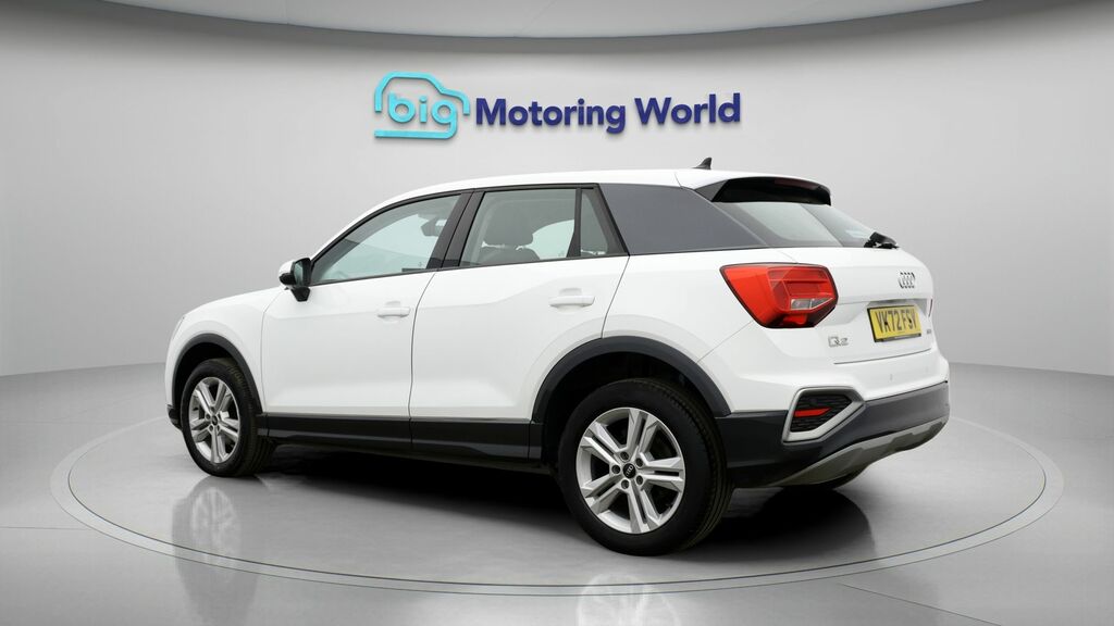 Audi Q2 Sport White #5
