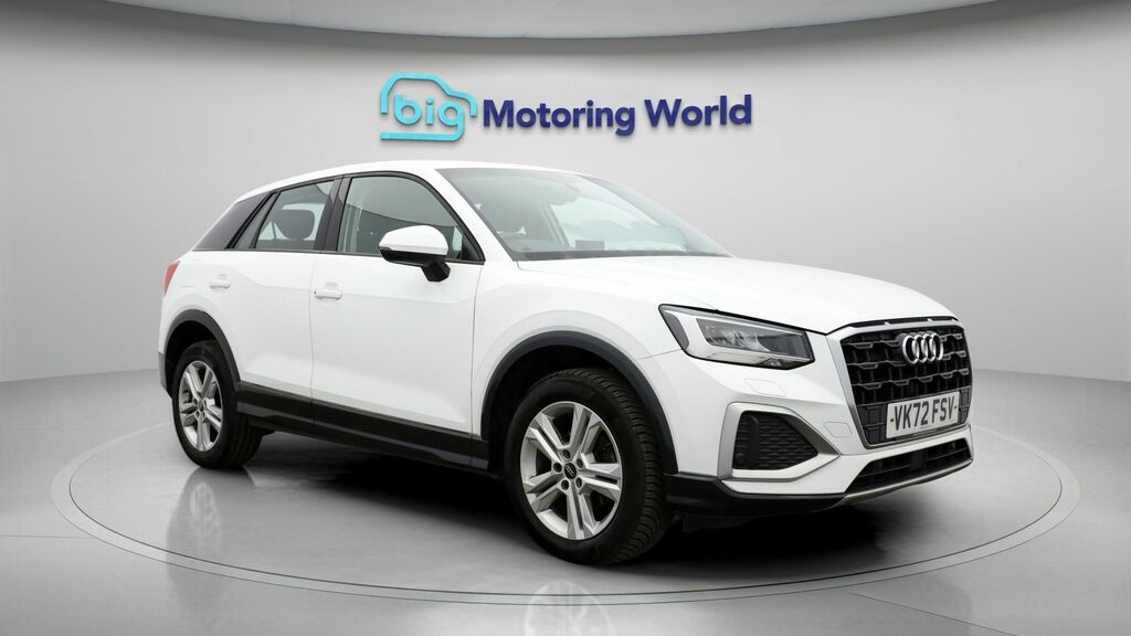 Audi Q2 Sport White