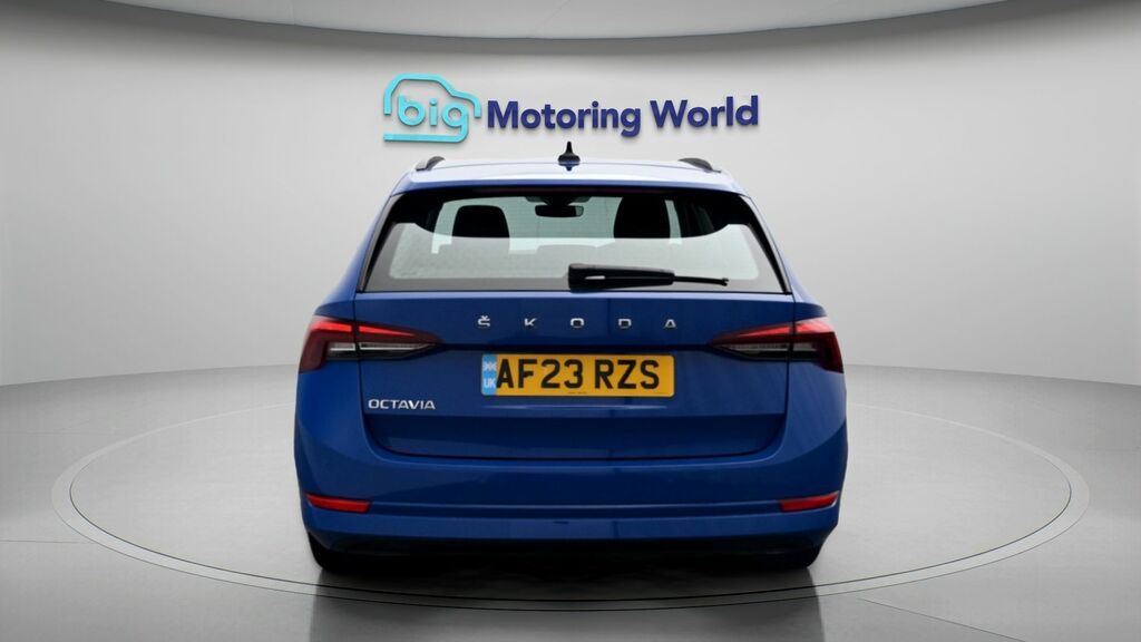Skoda Octavia Se Blue #6