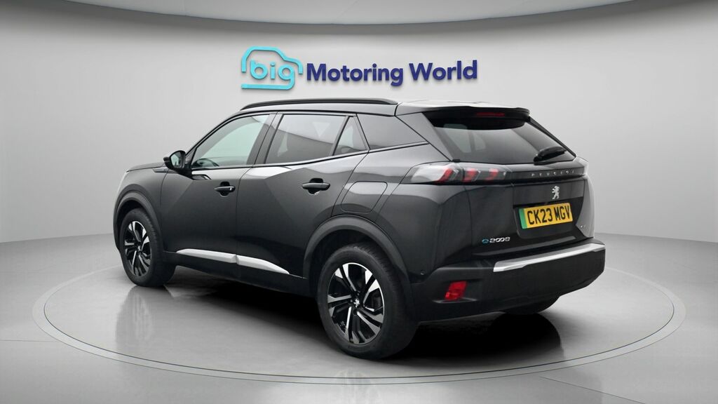 Peugeot e-2008 Gt Black #5
