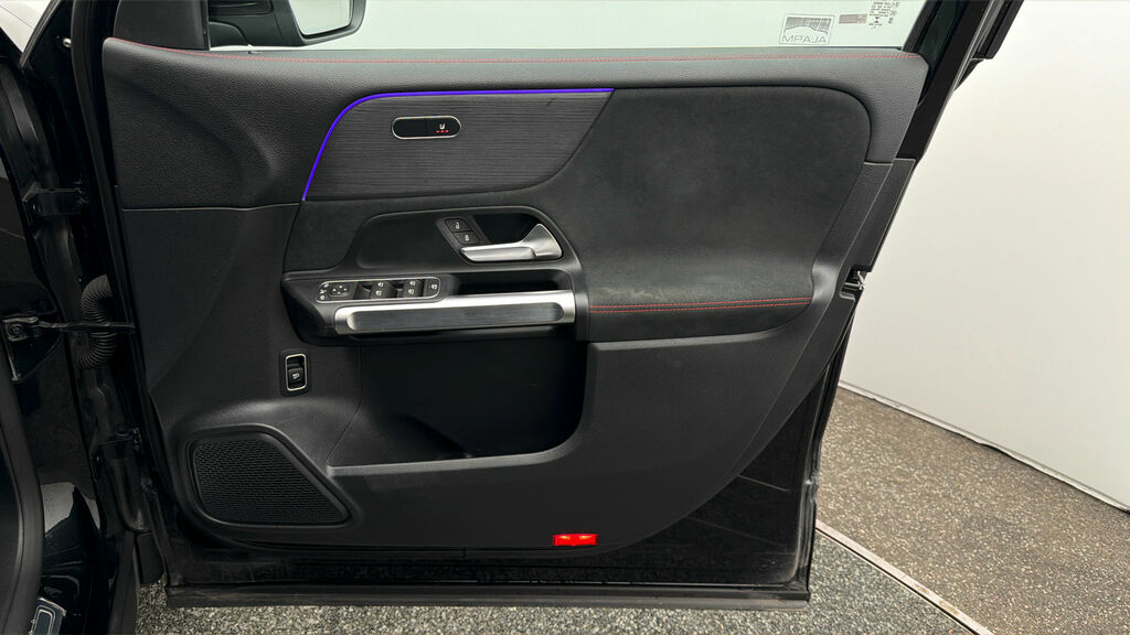 Mercedes-Benz EQB Suv Black #14