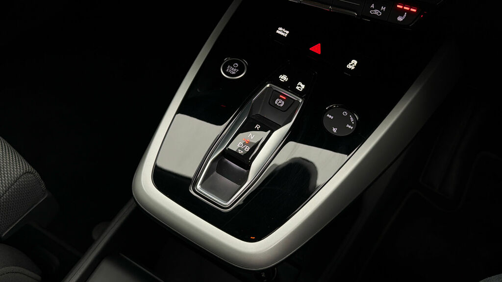 Audi Q4 E Tron 150Kw 40 82Kwh S Line Cs White #26