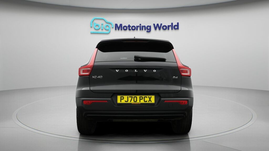 Volvo XC40 R-design Black #6