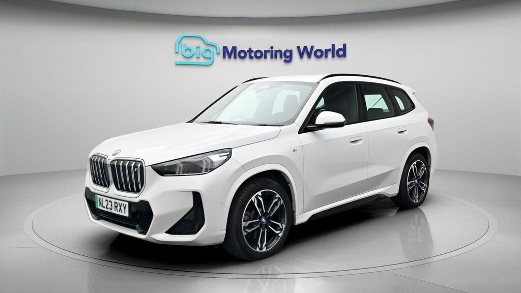 BMW iX1 M Sport White #3