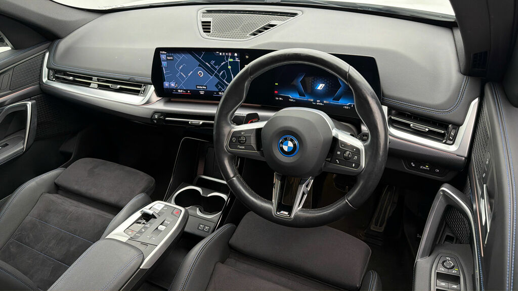 BMW iX1 Ix1 Xdrive 30 X Line White #9