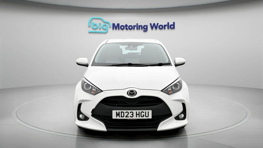 Mazda 2 Pure White #2
