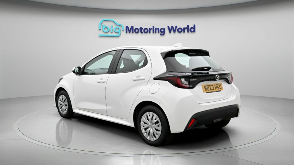 Mazda 2 Pure White #5
