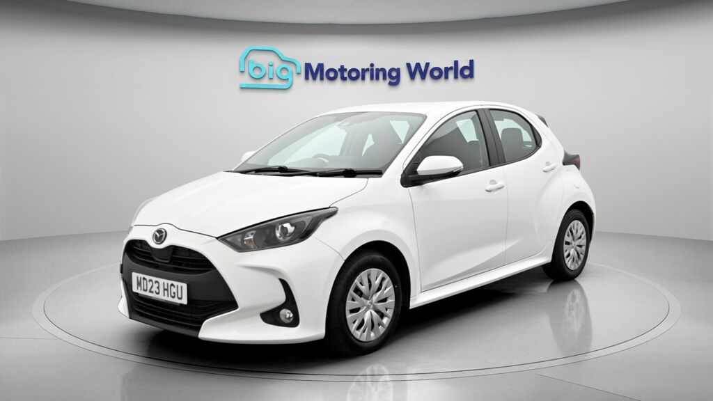 Mazda 2 Pure White #3
