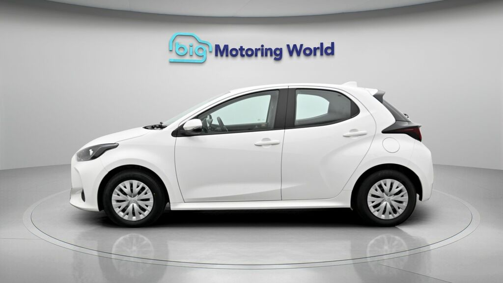 Mazda 2 Pure White #4