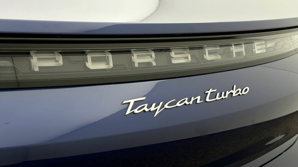 Porsche Taycan 4S 93Kwh Black #19