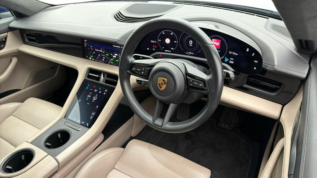 Porsche Taycan 4S 93Kwh Black #9
