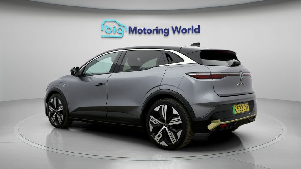 Renault Megane E-Tech Iconic Black #5