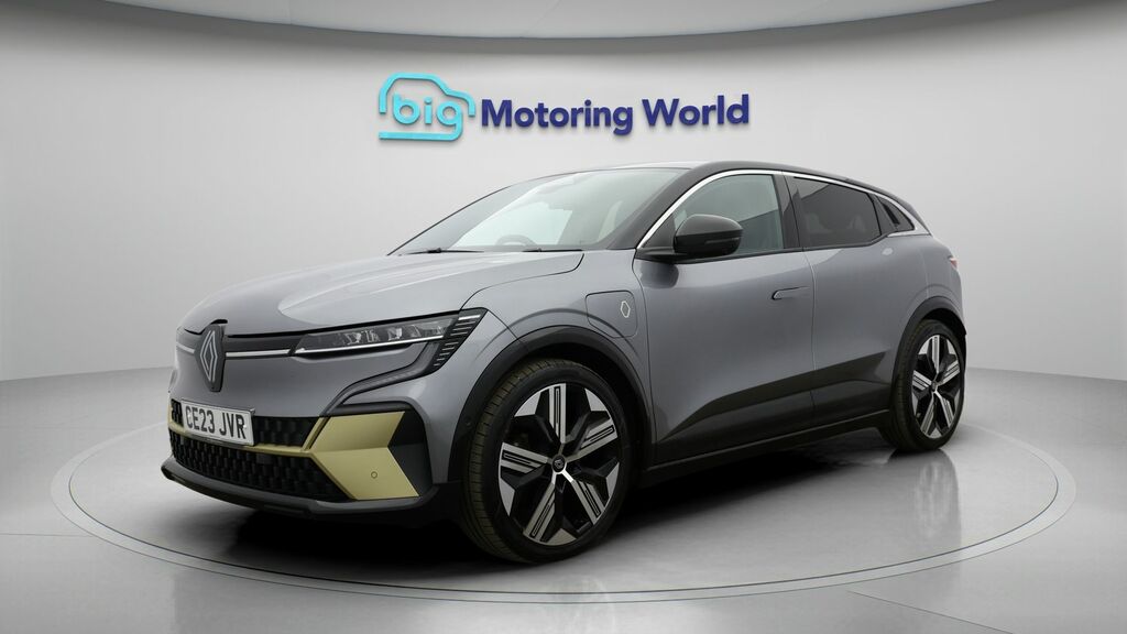 Renault Megane E-Tech Iconic Black #3