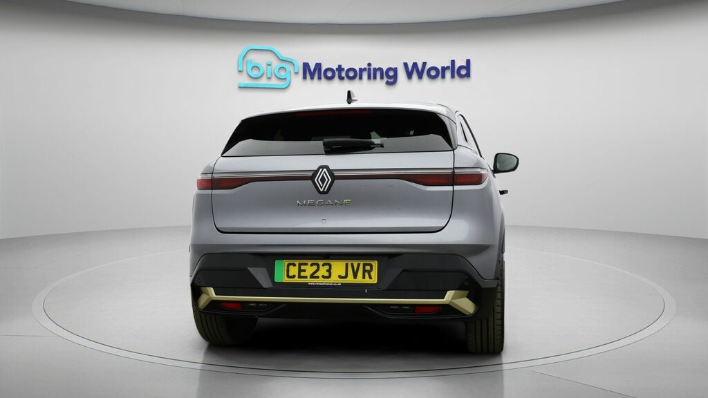 Renault Megane E-Tech Iconic Black #6