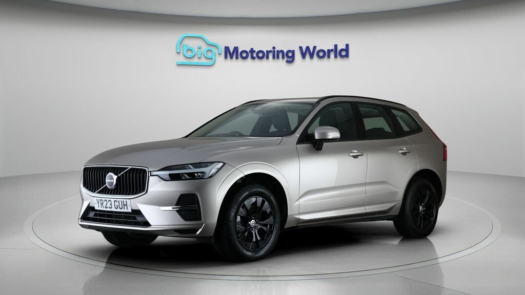 Volvo XC60 Core YR23GUH Gold #3