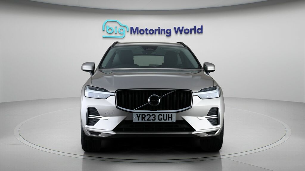 Volvo XC60 Core YR23GUH Gold #2