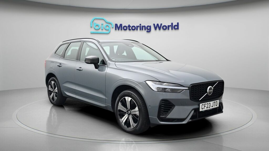 Volvo XC60 Plus Grey
