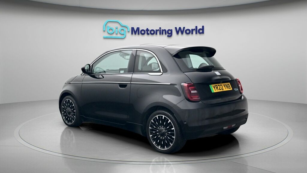 Fiat 500E La Prima Black #5