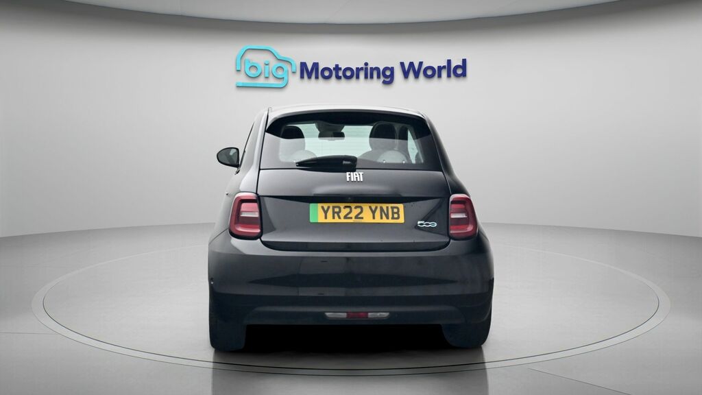 Fiat 500E La Prima Black #6