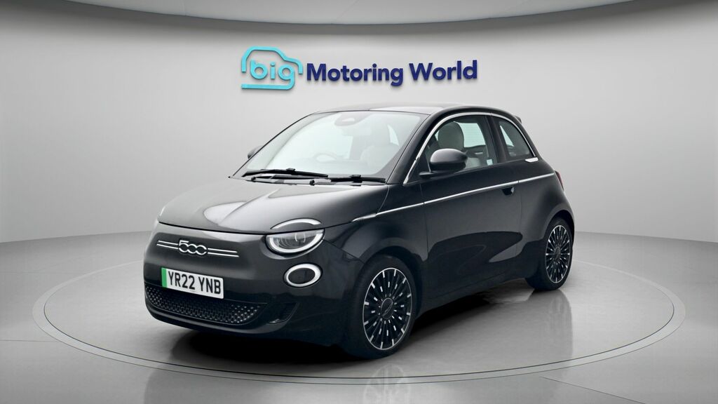 Fiat 500E La Prima Black #3