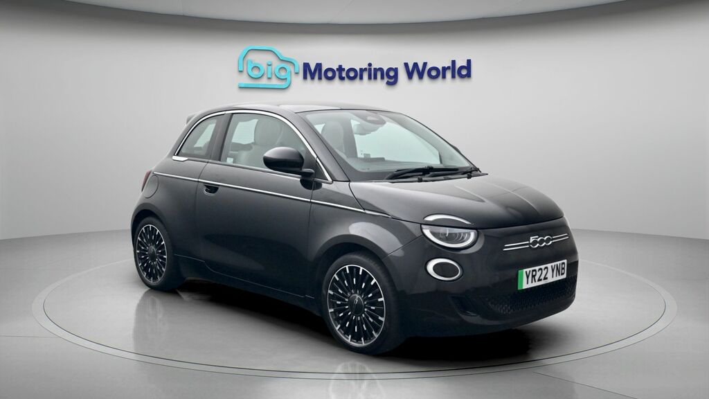 Fiat 500E La Prima Black
