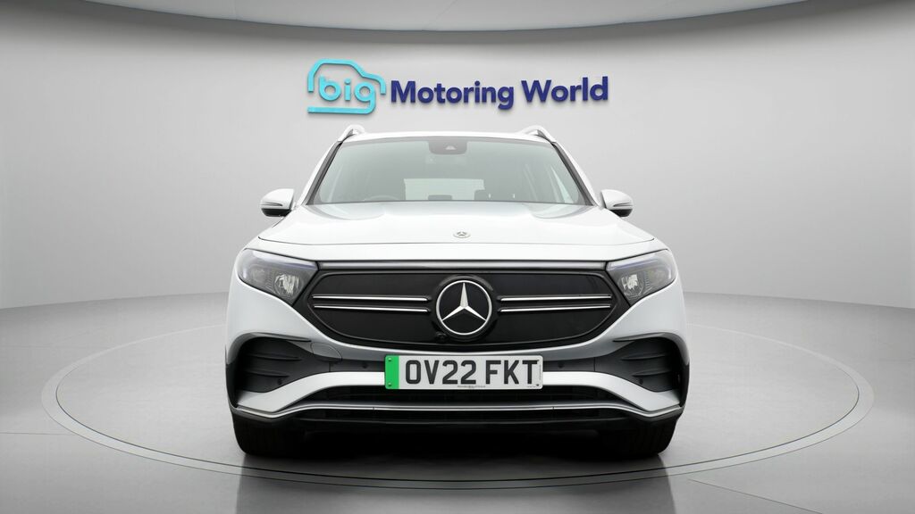 Mercedes-Benz EQB Amg Line Silver #2