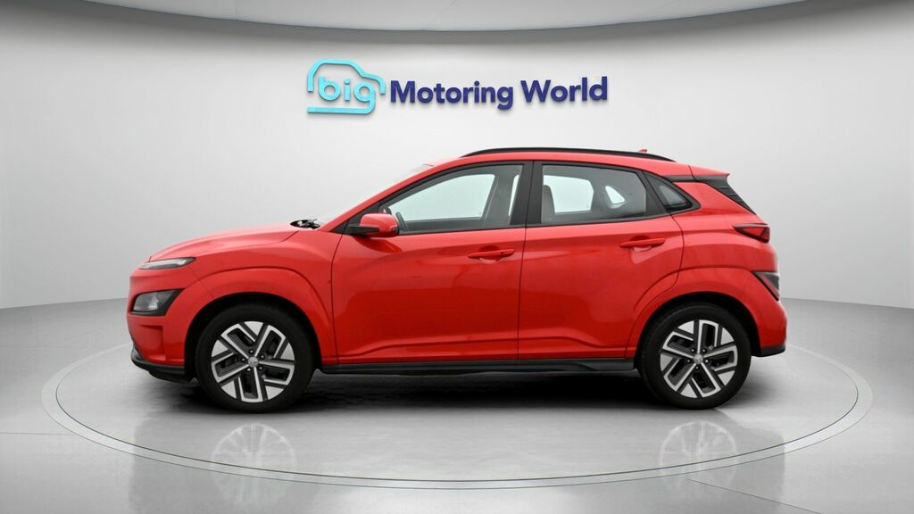 Hyundai Kona Se Connect HK23ODC Red #4