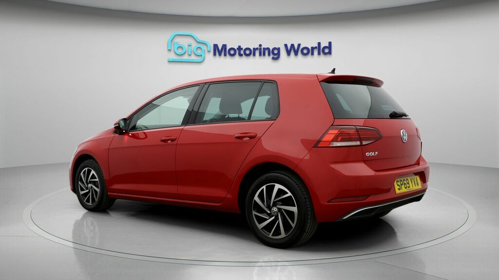 Volkswagen Golf Match Red #5