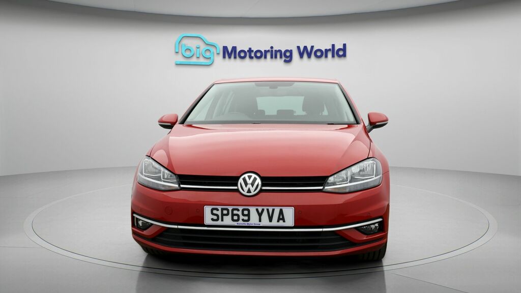 Volkswagen Golf Match Red #2