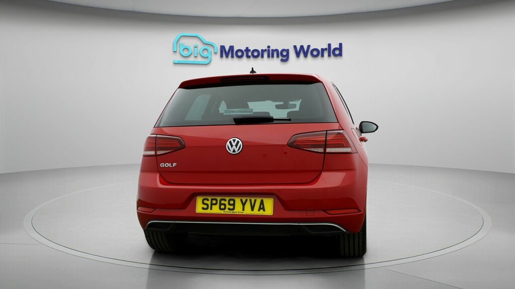 Volkswagen Golf Match Red #6