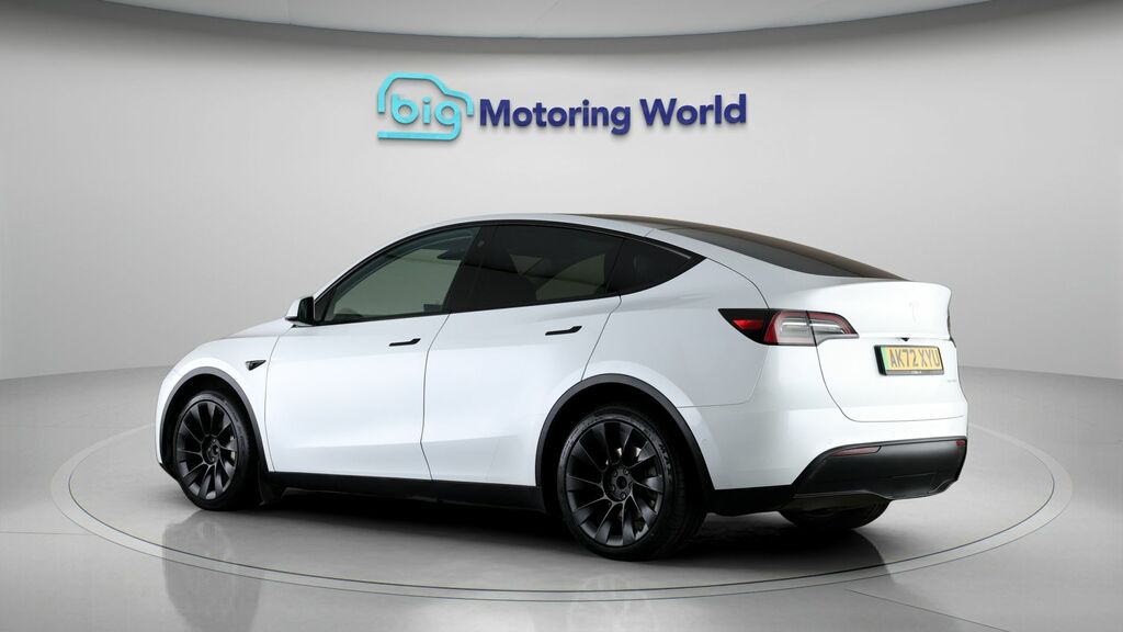 Tesla Model Y Long Range White #5