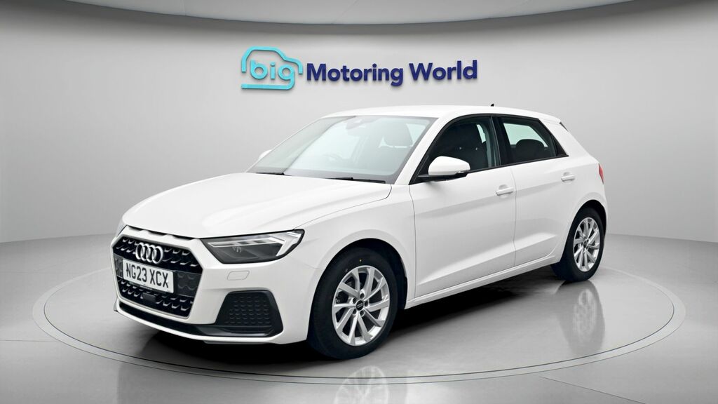 Audi A1 Sport White #3