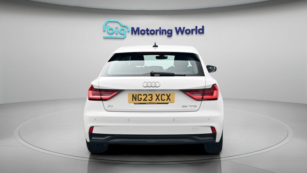 Audi A1 Sport White #6
