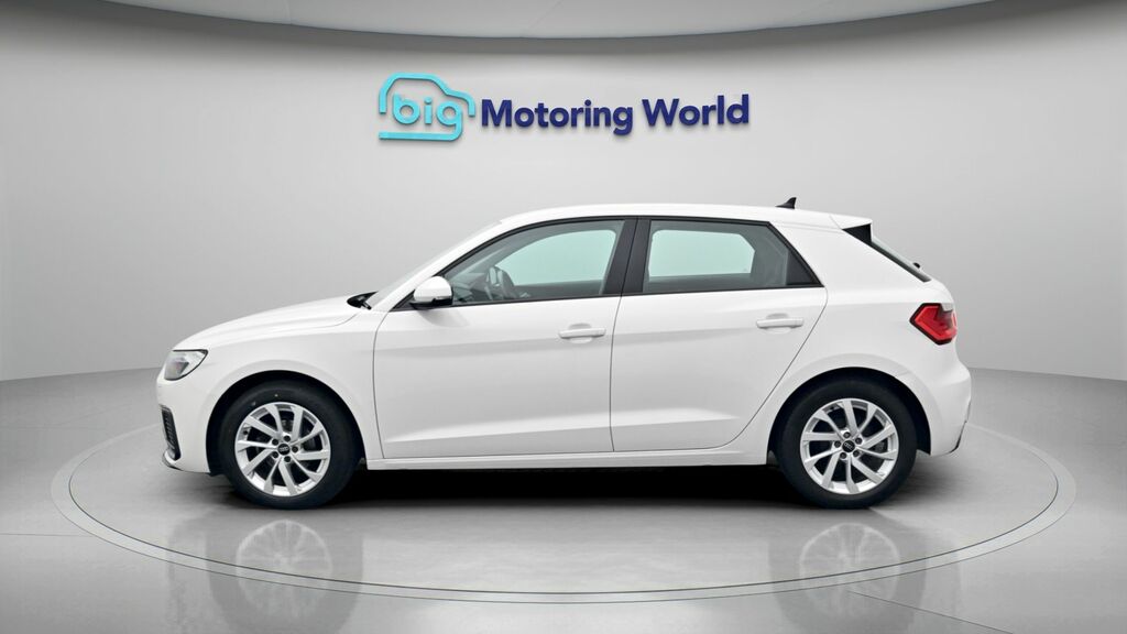Audi A1 Sport White #4