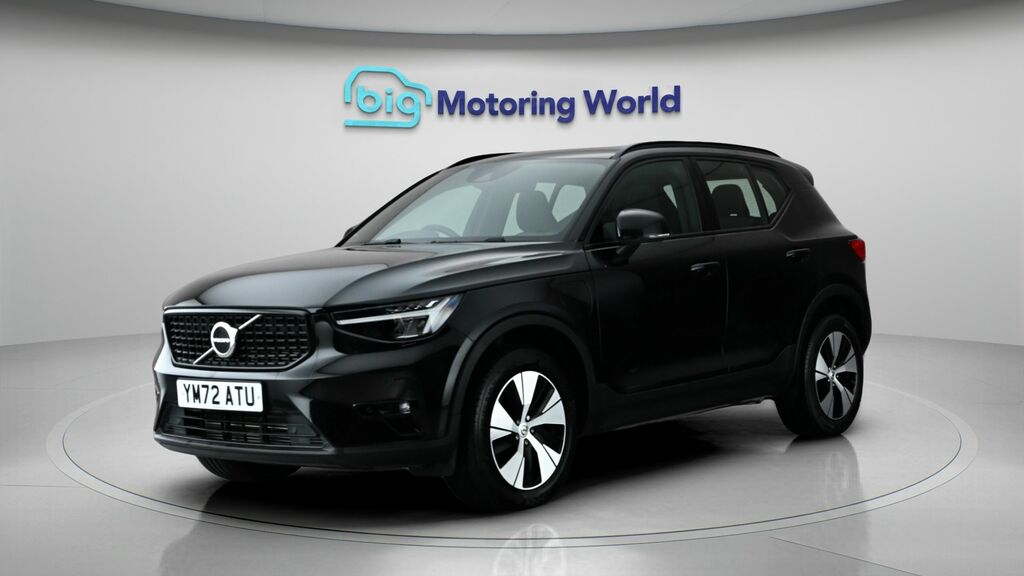 Volvo XC40 Plus Black #3