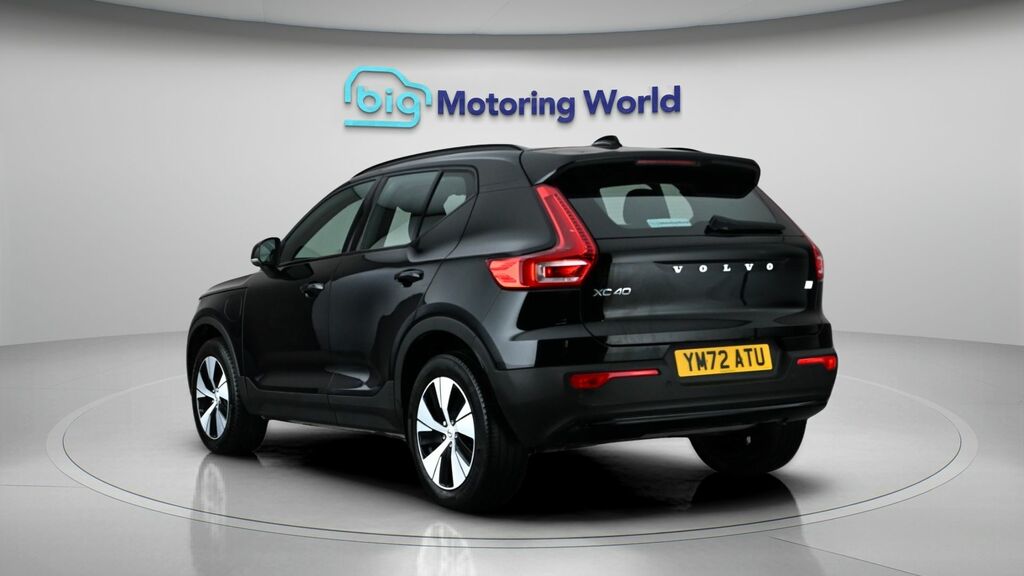 Volvo XC40 Plus Black #5