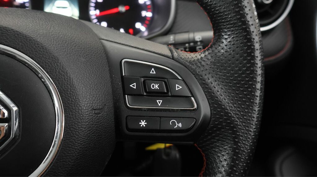 MG ZS 1.0T Gdi Exclusive Dct Red #20