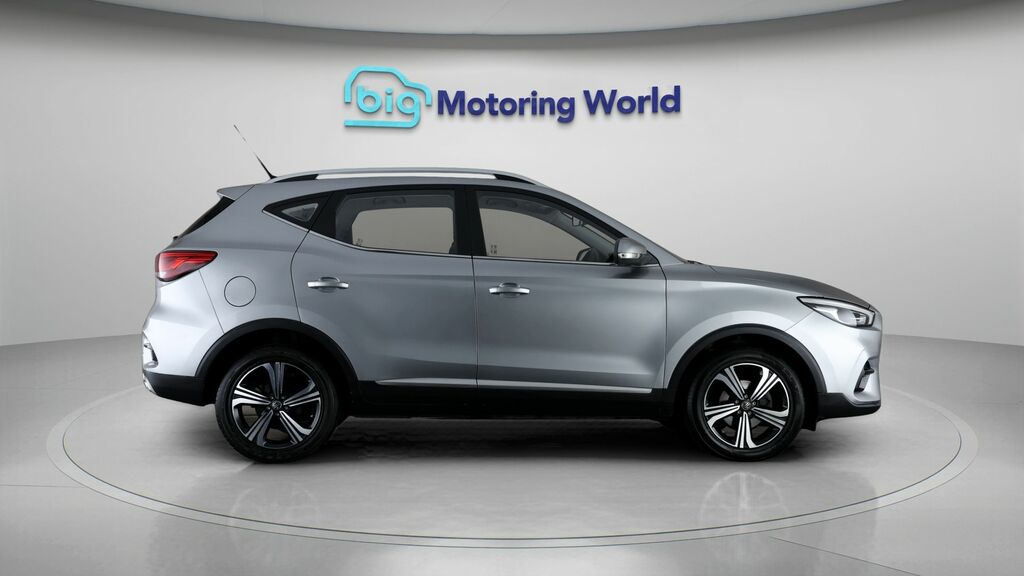 MG ZS 1.0T Gdi Exclusive Dct Red #8