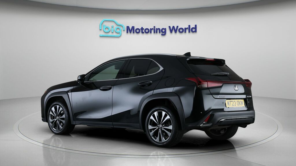 Lexus UX F Sport Design Black #5