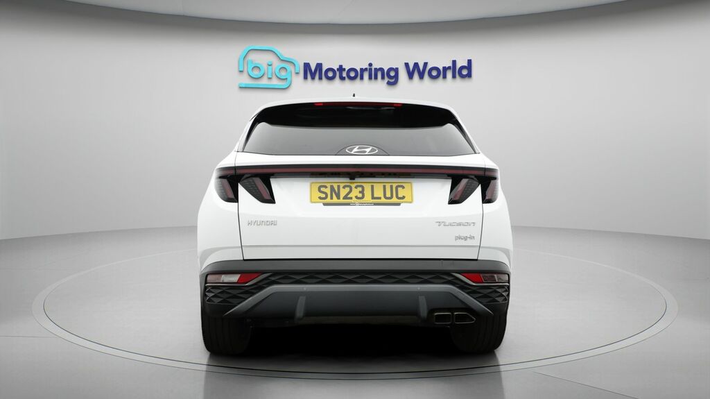 Hyundai Tucson Ultimate White #6