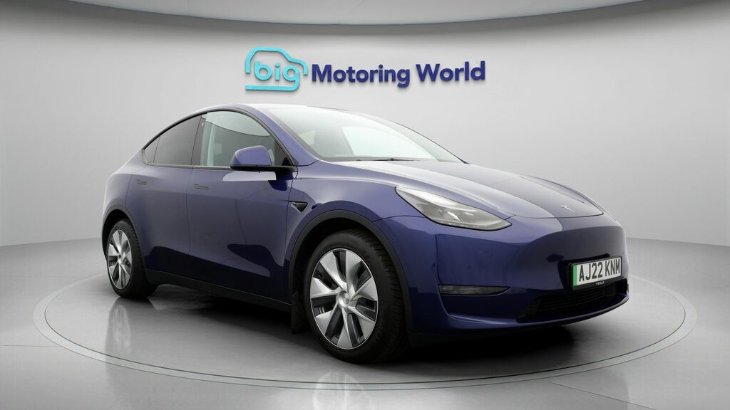 Tesla Model Y Long Range Blue