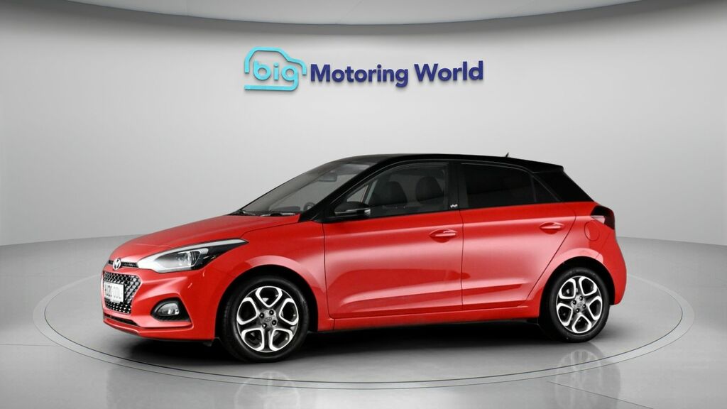 Hyundai I20 Play Red #4