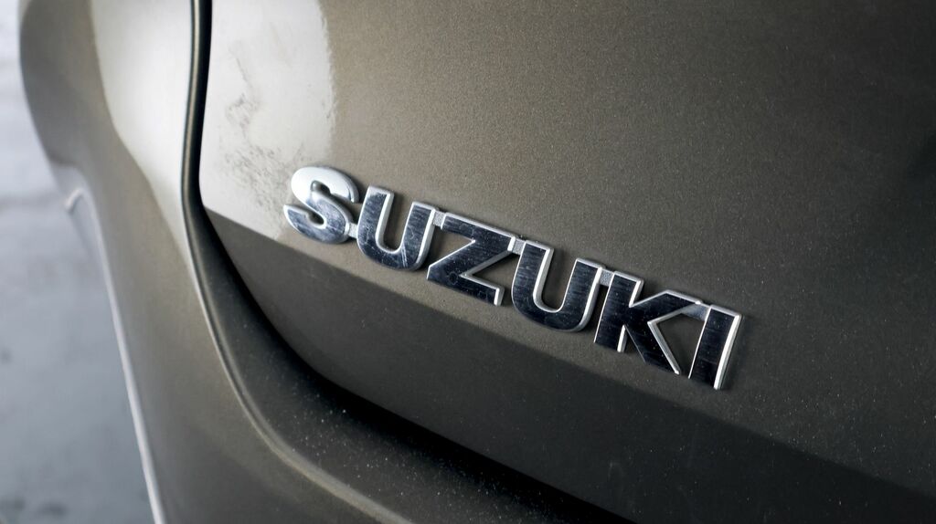 Suzuki Swace Estate Black #19