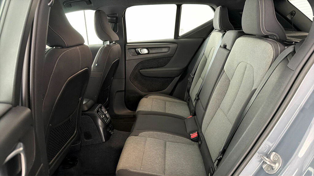 Volvo XC40 Xc40 B4 Mhev Awd Black #15