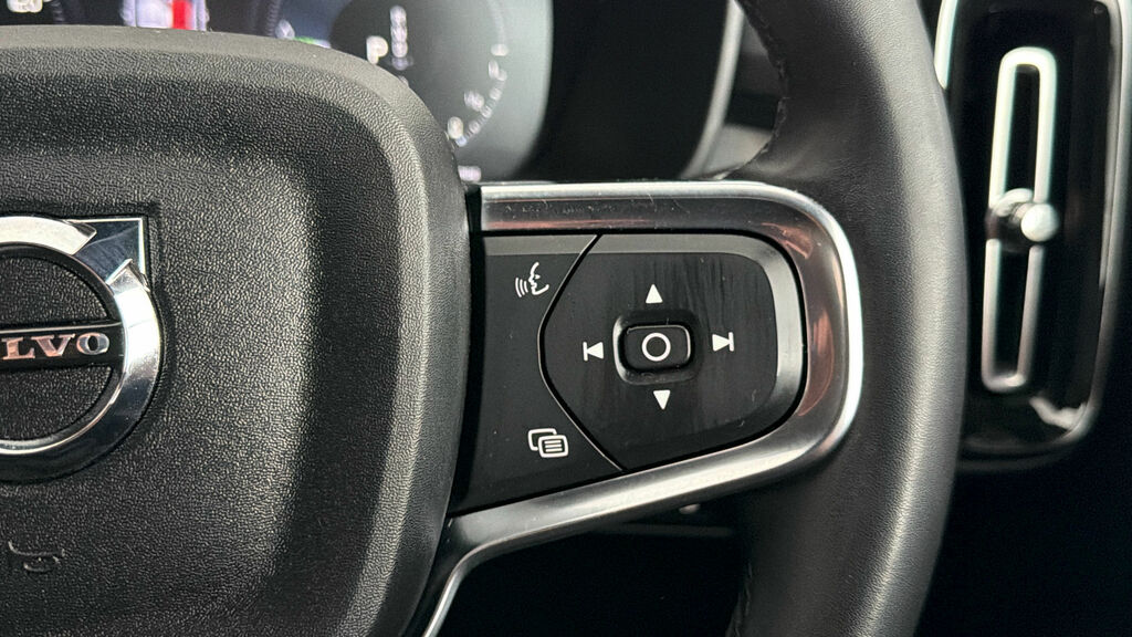 Volvo XC40 Xc40 B4 Mhev Awd Black #23