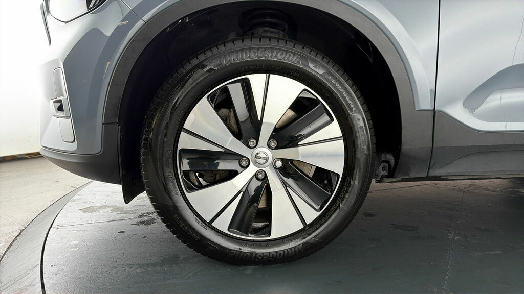 Volvo XC40 Xc40 B4 Mhev Awd Black #17