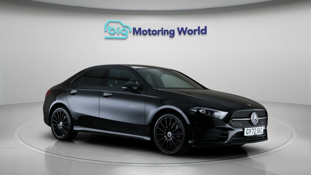 Mercedes-Benz A Class Amg Line Night Edition Black
