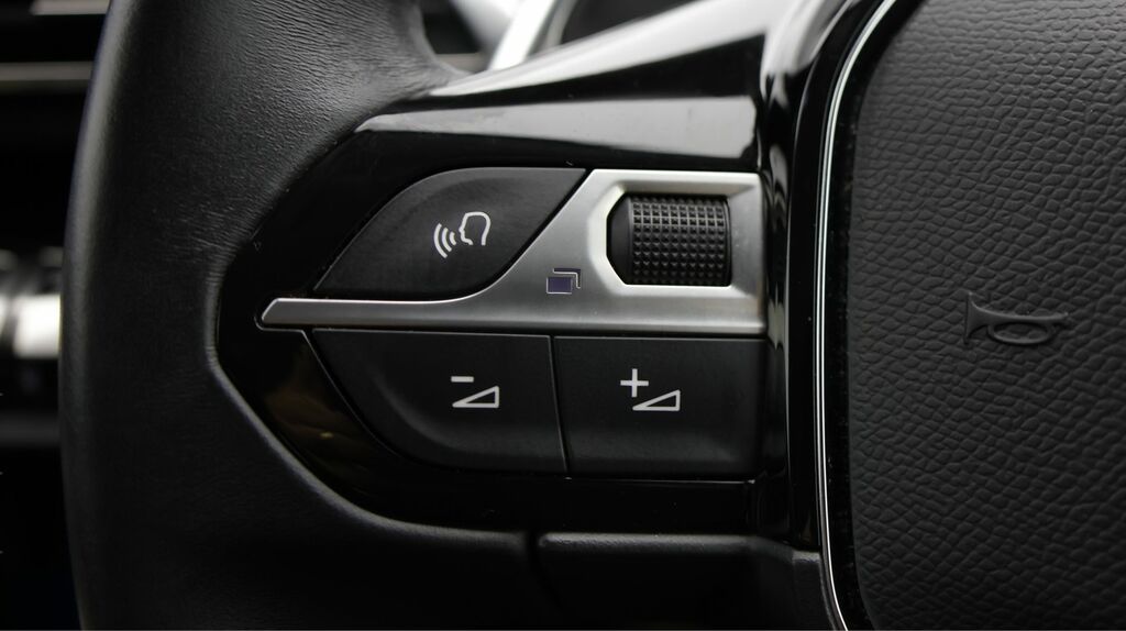 Peugeot 5008 Active Premium Black #22