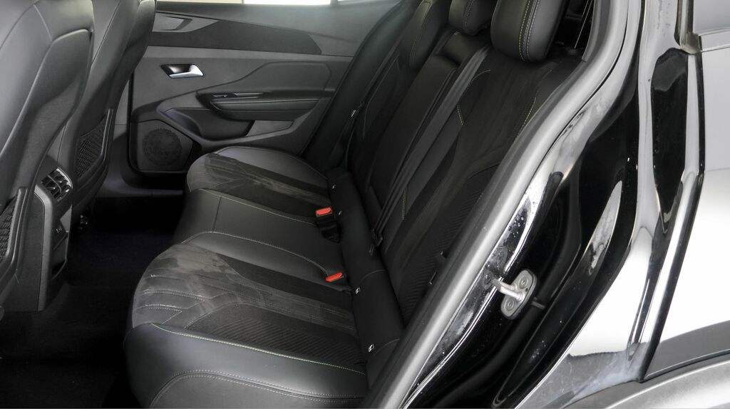 Peugeot 408 Puretech Gt Fastback Black #15