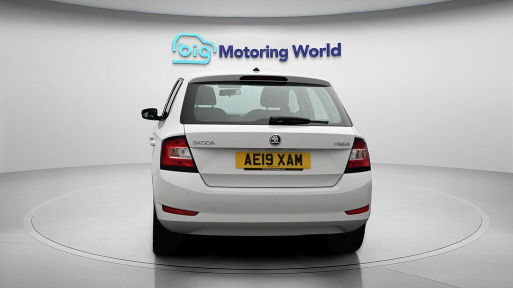 Skoda Fabia Se White #6